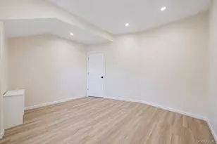 530 Washington Ave, West Hempstead, NY 11552 - Photo 20