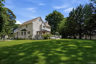 10 Chapel Hill Rd, Lake Grove, NY 11755 - Photo 6