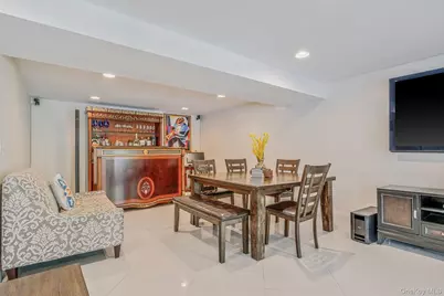 540 Scudder Avenue, Copiague, NY 11726 - Photo 24