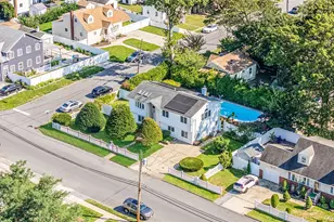 540 Scudder Ave, Copiague, NY 11726 - Photo 2