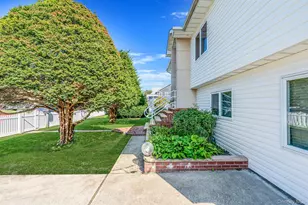 540 Scudder Ave, Copiague, NY 11726 - Photo 4