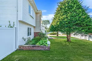 540 Scudder Ave, Copiague, NY 11726 - Photo 6