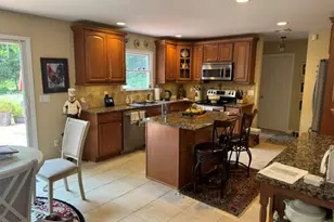 41 Shady Ln, Huntington, NY 11743 - Photo 8