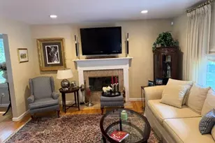 41 Shady Ln, Huntington, NY 11743 - Photo 6