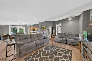 18 Pine Ridge Dr, Hopewell Junction, NY 12533 - Photo 4