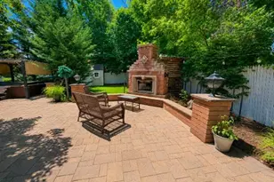 21 Kevin Rd, Commack, NY 11725 - Photo 4