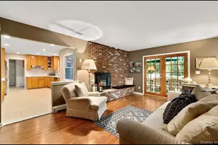 240 Plainview Rd, Woodbury, NY 11797 - Photo 6