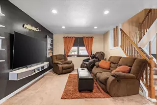 45 Concord Ave, Bethpage, NY 11714 - Photo 4
