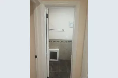 21104 Richland Avenue, Oakland Gardens, NY 11364 - Photo 34
