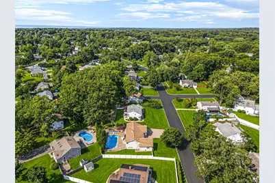 158 Saint Nicholas Avenue, Smithtown, NY 11787 - Photo 44