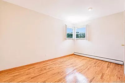 158 Saint Nicholas Avenue, Smithtown, NY 11787 - Photo 18