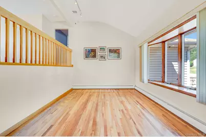 158 Saint Nicholas Avenue, Smithtown, NY 11787 - Photo 4