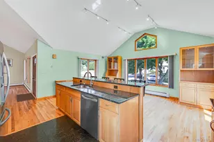 158 St Nicholas Ave, Smithtown, NY 11787 - Photo 10