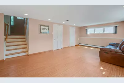 158 Saint Nicholas Avenue, Smithtown, NY 11787 - Photo 22