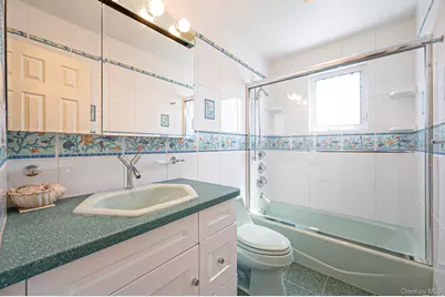 158 Saint Nicholas Avenue, Smithtown, NY 11787 - Photo 20
