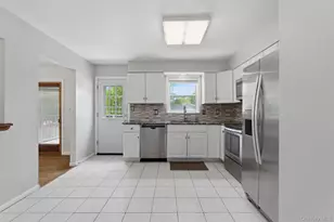 11 Chandler Dr, Chester, NY 10918 - Photo 8