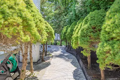 106 Chanel Drive E, Shirley, NY 11967 - Photo 8