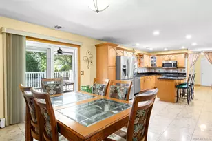 106 Chanel Dr E, Shirley, NY 11967 - Photo 16