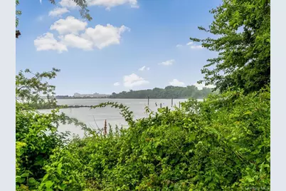901 Harding Park, Bronx, NY 10473 - Photo 4