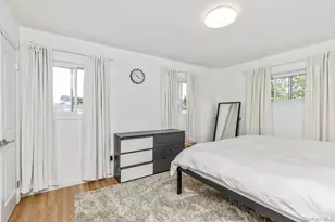 21 Pine Tree Ave, Hicksville, NY 11801 - Photo 10