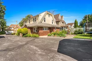 32-07 148th St, Flushing, NY 11354 - Photo 2