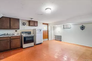 32-07 148th St, Flushing, NY 11354 - Photo 18