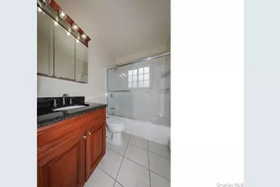 60 Johnson Avenue #4-2B, Sayville, NY 11782 - Photo 8
