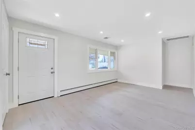 23 Kevin Lane, Bethpage, NY 11714 - Photo 4