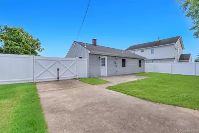 23 Kevin Lane, Bethpage, NY 11714 - Photo 20