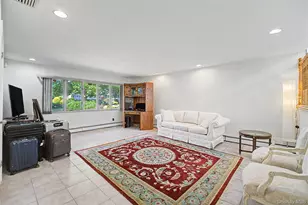 159 South Dr, New Hyde Park, NY 11040 - Photo 10