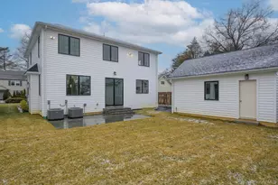 16 Travers St, Manhasset, NY 11030 - Photo 36
