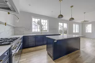 16 Travers St, Manhasset, NY 11030 - Photo 14