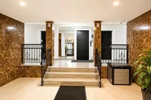131-11 Kew Gardens Rd, Richmond Hill, NY 11418 - Photo 2