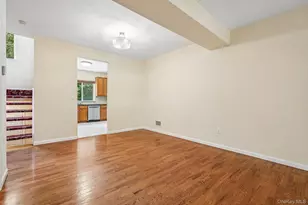 212 Arlington Ct, Bardonia, NY 10954 - Photo 12