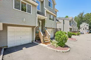 212 Arlington Ct, Bardonia, NY 10954 - Photo 4