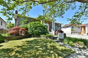 687 Golf Dr, Woodmere, NY 11581 - Photo 2