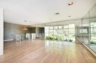 687 Golf Dr, Woodmere, NY 11581 - Photo 6