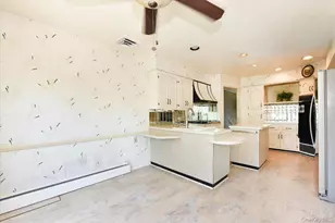687 Golf Dr, Woodmere, NY 11581 - Photo 14
