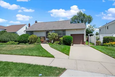 665 Dianne Street, Seaford, NY 11783 - Photo 2