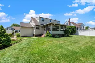 665 Dianne St, Seaford, NY 11783 - Photo 30