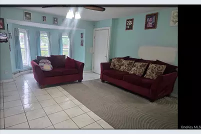 18 Cyprus Avenue, Brentwood, NY 11717 - Photo 10