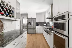 565 Kell Pl, Seaford, NY 11783 - Photo 8