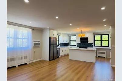 246-46 57th Drive #upper, Douglaston, NY 11362 - Photo 14
