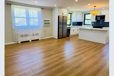 246-46 57th Drive #upper, Douglaston, NY 11362 - Photo 10