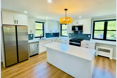 246-46 57th Drive #upper, Douglaston, NY 11362 - Photo 18