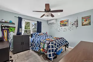26 Saddler Ln, Levittown, NY 11756 - Photo 16