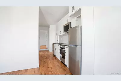 1148 E 211th Street, Bronx, NY 10469 - Photo 10