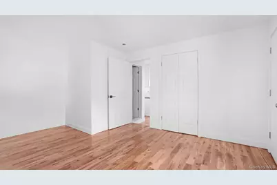 1148 E 211th Street, Bronx, NY 10469 - Photo 12