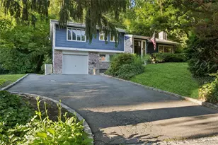 21 Woodridge Ln, Sea Cliff, NY 11579 - Photo 4