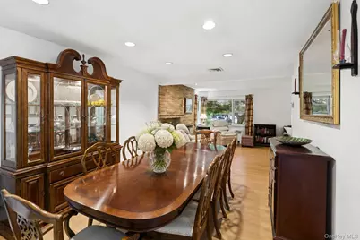 21 Woodridge Lane, Sea Cliff, NY 11579 - Photo 8
